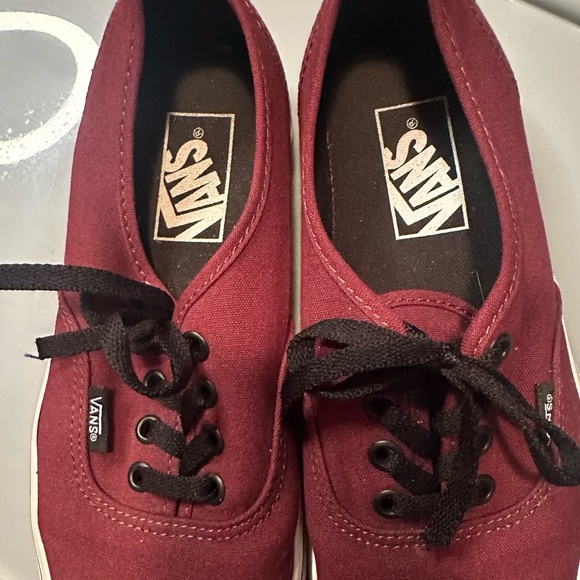 Vans - Picture 8 of 8